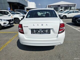 2026 Lada (ВАЗ) Granta I Рестайлинг, белый, 848000 рублей, вид 5