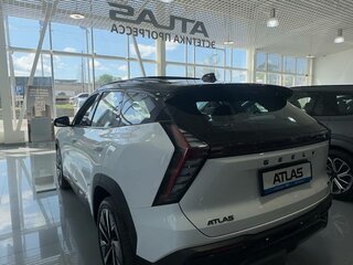 2026 Geely Atlas II, белый, 4229990 рублей, вид 5