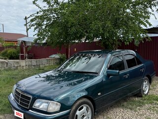 1997 Mercedes-Benz C-Класс 180 I (W202) Рестайлинг, зелёный, 370000 рублей, вид 1