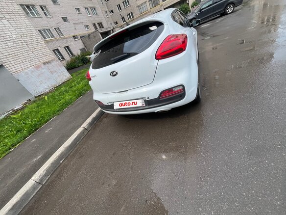 2014 Kia Ceed II, белый, 730000 рублей - вид 4