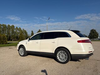 2010 Lincoln MKT I, белый, 1800000 рублей, вид 3