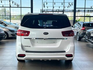 2018 Kia Carnival III, белый, 2920000 рублей, вид 5
