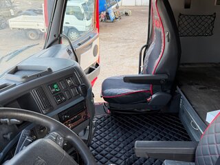 2008 Volvo FH, красный, 3150000 рублей, вид 2