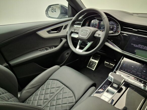 2026 Audi Q8 50 TDI I (4M) Рестайлинг, белый, 15150000 рублей - вид 6