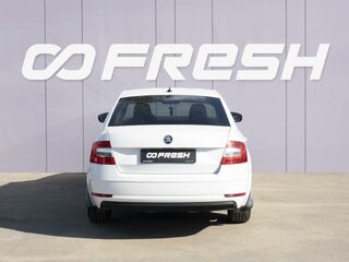 2018 Skoda Octavia III (A7) Рестайлинг, белый, 1349000 рублей, вид 4