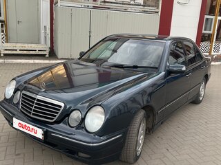 2002 Mercedes-Benz E-Класс 320 II (W210, S210) Рестайлинг, синий, 490000 рублей, вид 1
