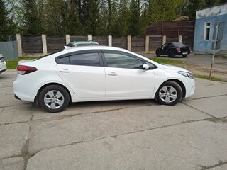 2019 Kia Cerato III Рестайлинг (Classic), белый, 1350000 рублей, вид 2