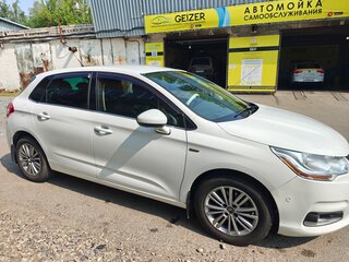 2012 Citroen C4 II, белый, 650000 рублей, вид 4
