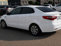 2012 Kia Rio III, белый, 550000 рублей - вид 2