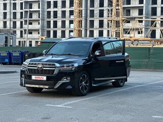 2016 Toyota Land Cruiser 200 Series Рестайлинг 2, чёрный, 6500000 рублей, вид 4