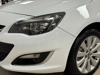 2013 Opel Astra J Рестайлинг, белый, 585000 рублей, вид 4