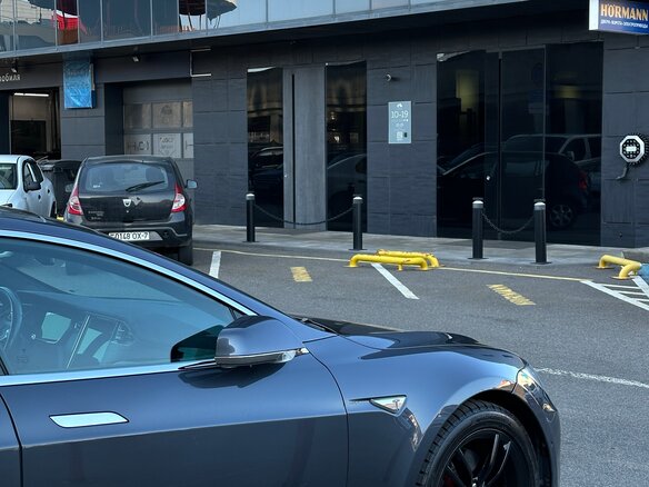 2016 Tesla Model S P90D I, серый, 2000000 рублей - вид 2