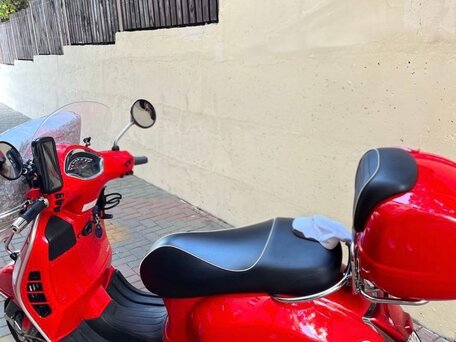 2018 Vespa GTS Super 300, красный, 790000 рублей, вид 2
