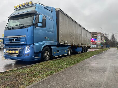 2011 Volvo FH, синий, 5000000 рублей, вид 2