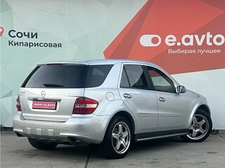 2006 Mercedes-Benz M-Класс 500 II (W164), серый, 1484000 рублей, вид 4