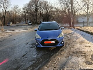 2016 Toyota Aqua I Рестайлинг, синий, 780000 рублей, вид 1