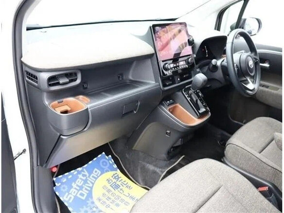 2022 Toyota Sienta III, белый, 1091027 рублей - вид 11