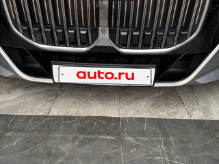 2025 BMW 7 серии 740d xDrive VII (G70), серый, 10900000 рублей, вид 4