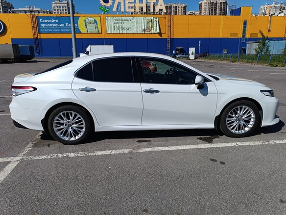 2020 Toyota Camry VIII (XV70), белый, 2499000 рублей - вид 6