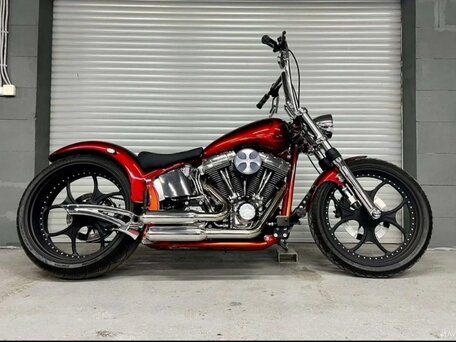 2007 Harley-Davidson Softail Custom, пурпурный, 1654000 рублей, вид 1
