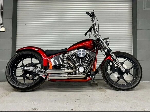 2007 Harley-Davidson Softail Custom, пурпурный, 1654000 рублей