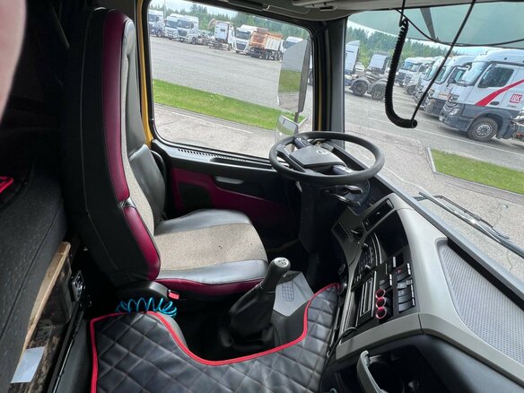 2017 Volvo FM, жёлтый, 4999000 рублей - вид 26