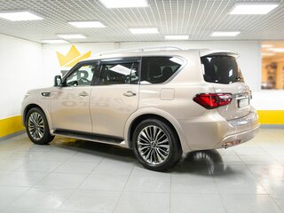 2020 Infiniti QX80 I Рестайлинг 3, бежевый, 6499000 рублей, вид 4