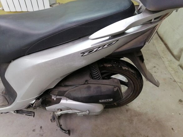 2016 Honda Dio, серебристый, 180000 рублей - вид 2