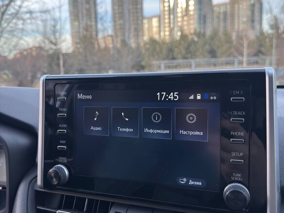 2021 Toyota RAV4 V (XA50), белый, 3650000 рублей - вид 8