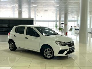 2019 Renault Sandero II Рестайлинг, белый, 731000 рублей, вид 1