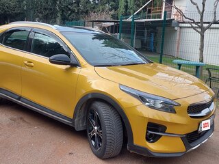 2021 Kia XCeed I, жёлтый, 2400000 рублей, вид 3