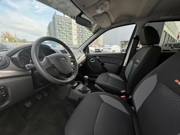 2026 Lada (ВАЗ) Granta I Рестайлинг, красный - вид 6