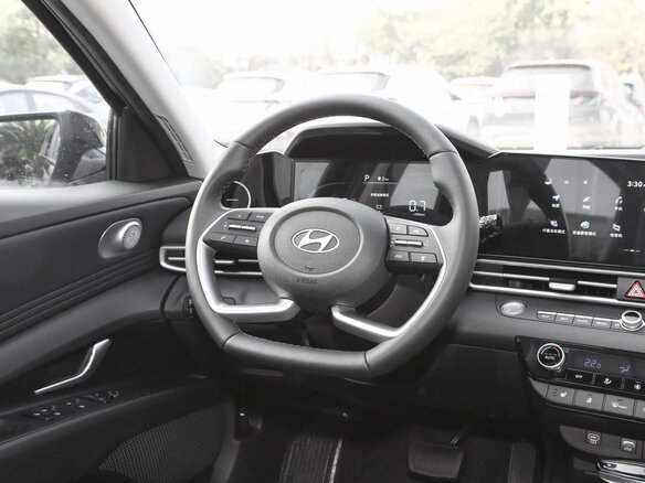 2026 Hyundai Elantra VII (CN7) Рестайлинг, белый, 1930000 рублей - вид 12