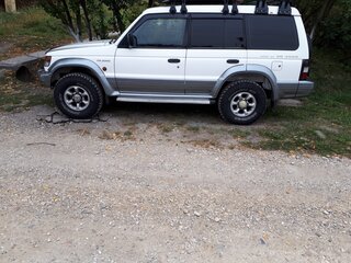 1995 Mitsubishi Pajero II, белый, 1150000 рублей, вид 3