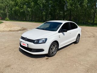 2013 Volkswagen Polo V, белый, 850000 рублей, вид 2