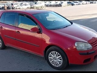 2005 Volkswagen Golf V, красный, 500000 рублей, вид 4