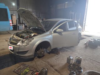 2012 Opel Astra H Рестайлинг, серый, 600000 рублей, вид 2