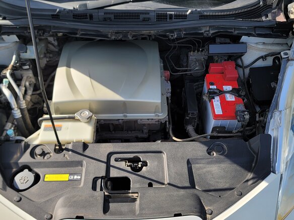2016 Nissan Leaf 30kWh I (ZE0/AZE0), белый, 999000 рублей - вид 20