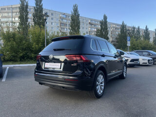 2017 Volkswagen Tiguan II, чёрный, 2017600 рублей, вид 5