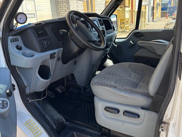 2013 Ford Transit, белый, 1050000 рублей - вид 3