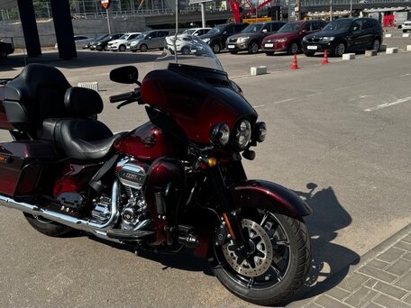 2018 Harley-Davidson CVO Limited, красный, 2600000 рублей, вид 4