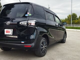 2020 Toyota Sienta II Рестайлинг, чёрный, 1500000 рублей, вид 4