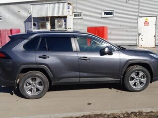 2022 Toyota RAV4 V (XA50), серый, 4200000 рублей, вид 4