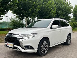 2022 Mitsubishi Outlander III Рестайлинг 3, белый, 2350008 рублей, вид 1