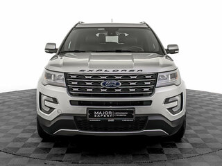 2018 Ford Explorer V Рестайлинг, серебристый, 3655000 рублей, вид 2