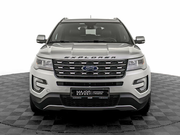 2018 Ford Explorer V Рестайлинг, серебристый, 3595000 рублей - вид 1