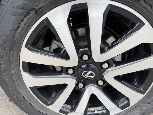 2017 Lexus LX 570 III Рестайлинг 2, серый, 5380000 рублей - вид 7