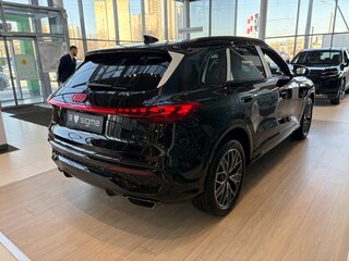 2026 Audi Q5 L III (GU), чёрный, 6400000 рублей, вид 4