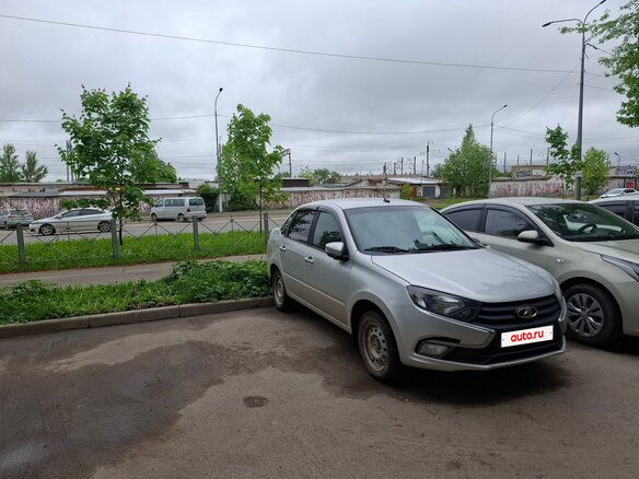 2024 Lada (ВАЗ) Granta I Рестайлинг, серый, 900000 рублей - вид 1