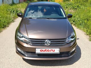 2015 Volkswagen Polo V Рестайлинг, коричневый, 850000 рублей, вид 1